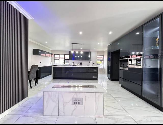 5 BEDROOM HOUSE FOR SALE IN SAVANNAH COUNTRY ESTATE